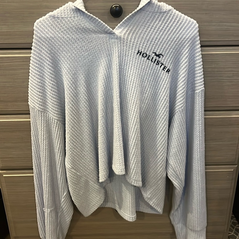 Hollister Long Sleeve Cropped Pullover